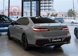 بي ام دبليو الفئة 7